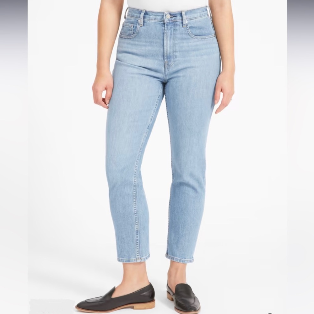 Everlane Cheeky Straight Jean